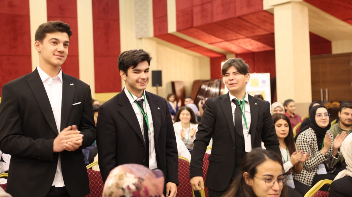 Genç UpShift Sosyal Girişimcilik Yarışması Türkiye 3.lüğü