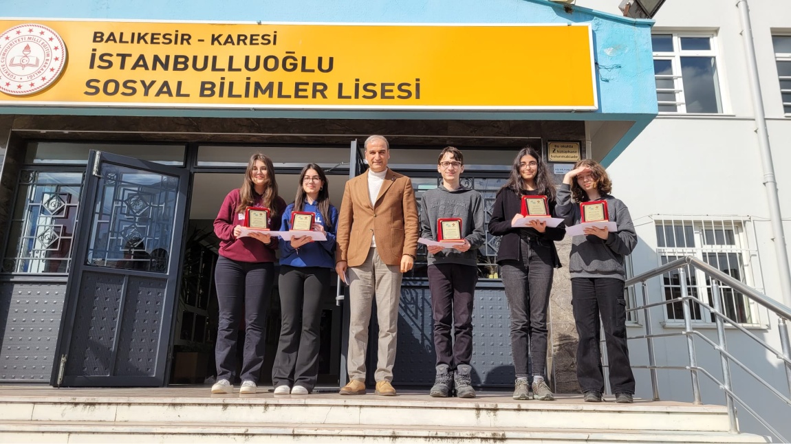 Istanbulluoğlu Sosyal Bilimler Lisesi Öğrencileri Bölge Finalinde İki Üçüncülük Ödülü Kazandı!